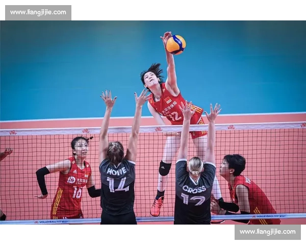 中美女排巅峰对决世界强强碰撞引爆赛场关注荣誉之战技战术博弈全景解析